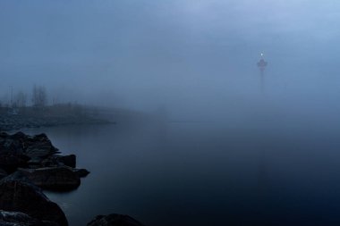 Uzun süre Rocky Körfezi ve Tampere 'deki köprü göründü.