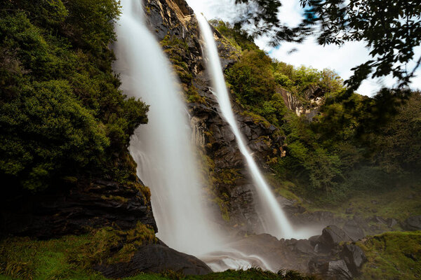 Эти потрясающие водопады вдохновили Леаноардо да Винчи
