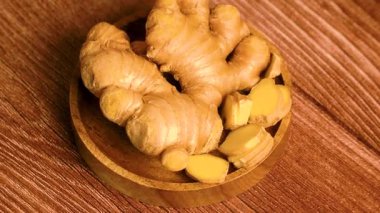 Dönen Zencefilli Tabak Taze ve Aromatik 'in Yukardan Aşağı Görünümü