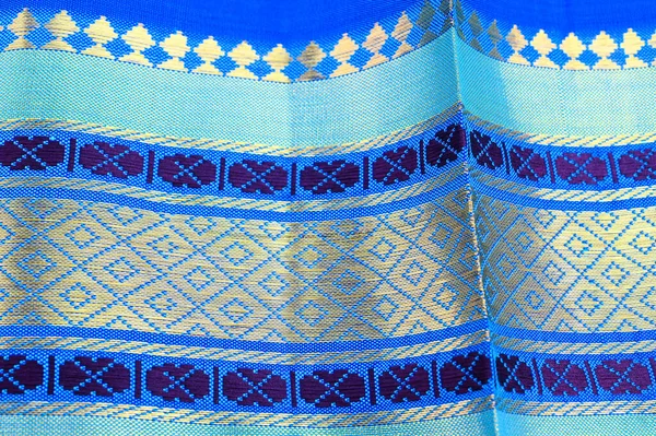 Niebieski Kolor Sari Tło Złotym Kolorze Granicy — Zdjęcie stockowe
