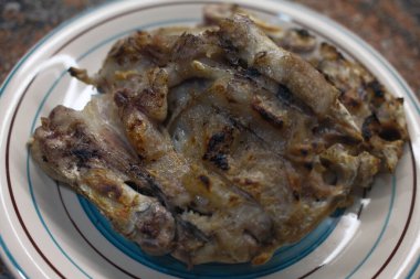 Lezzetli bir gurme olarak pişirilmiş domuz eti.