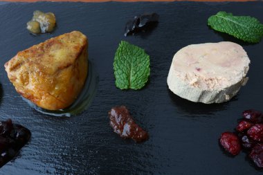 Kaz ciğeri lezzetli bir gurme olarak nefis bir yemek.