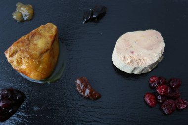 Kaz ciğeri lezzetli bir gurme olarak nefis bir yemek.