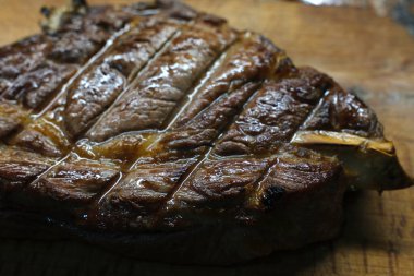 Keto gastronomik diyet olarak biftekli et 