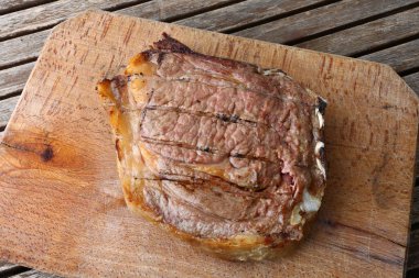 Biftek keto gastronomik diyet olarak eti çalıyor. 