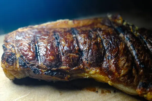 Biftek keto gastronomik diyet olarak eti çalıyor. 