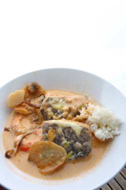 Taze balık makbuzu yemeye hazır.