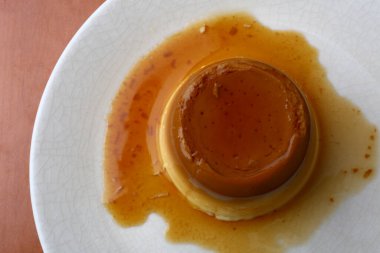 Tatlı olarak yumurtalı tart. 