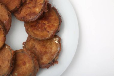 Patlıcan pişirme makbuzu yemeye hazır.