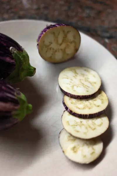 Patlıcan pişirme makbuzu yemeye hazır.