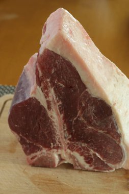 Angus Tbone Bifteği ile Lezzetli Barbekü