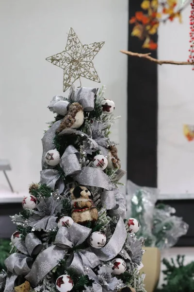 Weihnachtsbaum Weihnachtsschmuck Weihnachtsmann — Stockfoto