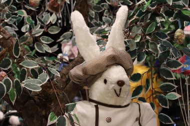 Tatlı Paskalya Tavşanı Sepeti