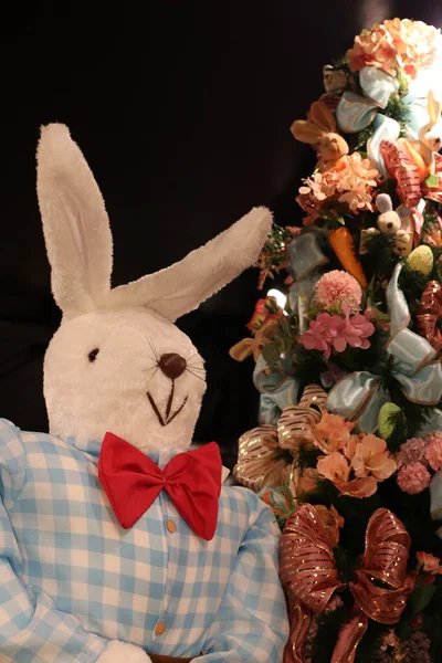 Cute Plush Easter Bunny Basket — Stock Photo, Image