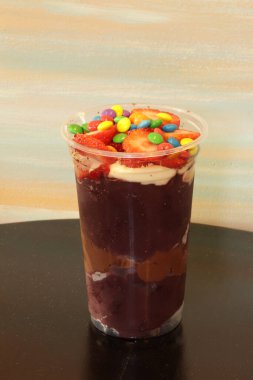  Meyveli Acai Kupası Lezzetli Çilekli