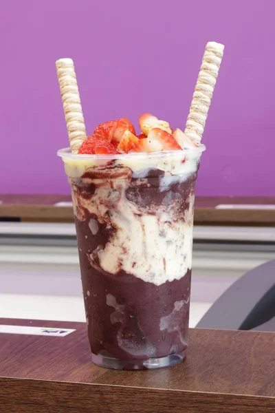  Meyveli Acai Kupası Lezzetli Çilekli