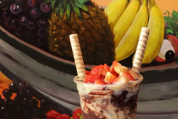  Meyveli Acai Kupası Lezzetli Çilekli