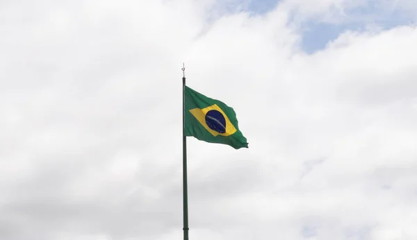 Fahnenmast Mit Brasilianischer Flagge Der Luft — Stockfoto