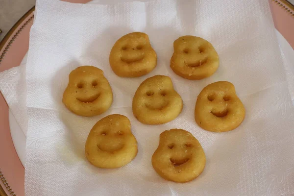 Картофель Фри Масле Счастливым Лицом — стоковое фото