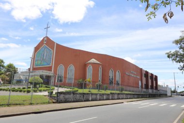 Lourdes Curitiba Brezilya Leydimizin Sığınağı