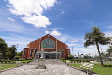 Lourdes Curitiba Brezilya Leydimizin Sığınağı