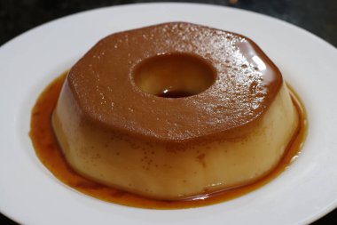 Yoğunlaştırılmış Sütlü Puding Lezzetli Tatlı