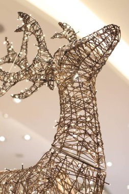 Süsler ve Noel Ağaçları Dekorasyonu