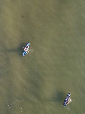 Florianpolis Denizi 'nde yüzen kanolar