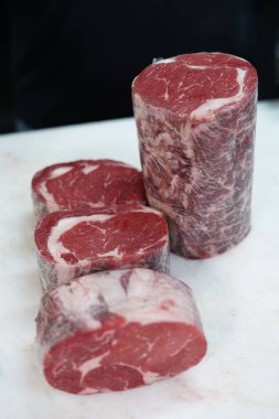  Angus Biftek İçin Soylu Etler