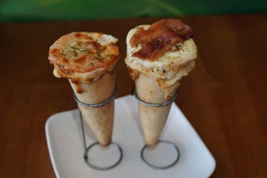 Pizza Konisi Tatlı ve Tuzlu