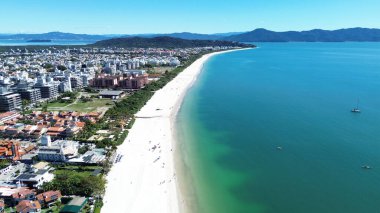 Tekneler ve sürat tekneleri Jurere Sahili Florianpolis