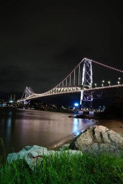 Hercilio Luz Köprüsü Florianpolis 2024 'ü aydınlattı