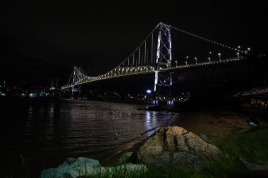 Hercilio Luz Köprüsü Florianpolis 2024 'ü aydınlattı