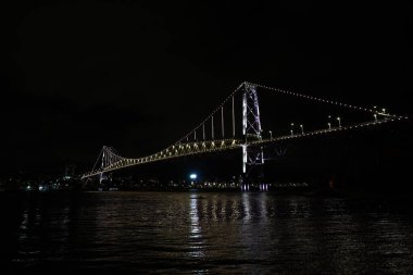 Hercilio Luz Köprüsü Florianpolis 2024 'ü aydınlattı