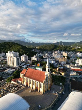 Santo Amaro da Imperatriz kilisesinin hava görüntüsü.