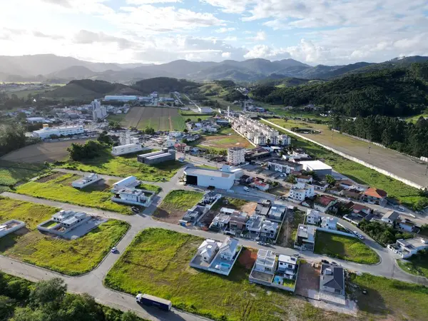 Santo Amaro Imperatriz 'deki dağlar Santa Catarina