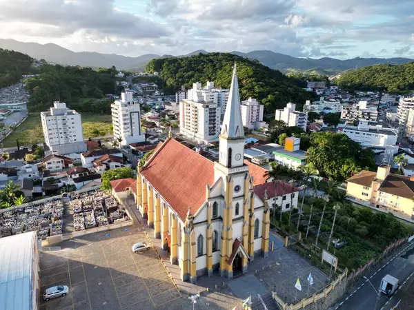 Santo Amaro da Imperatriz kilisesinin hava görüntüsü.