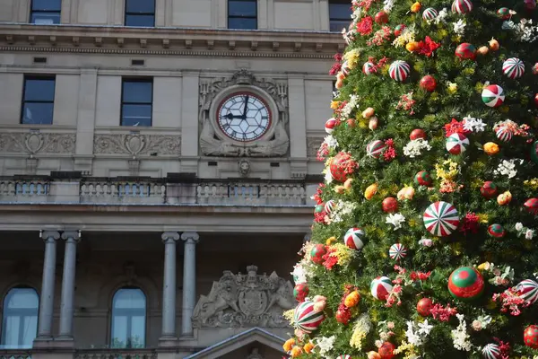 Süslü Noel ağacı