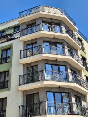 Şehrin modern binası