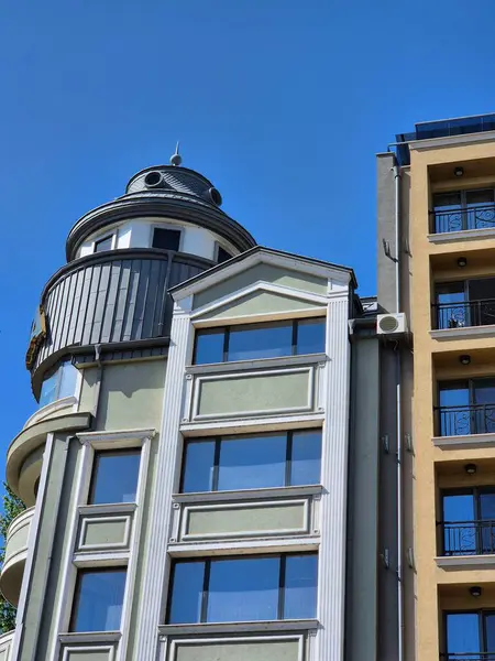 Şehrin modern mimarisi