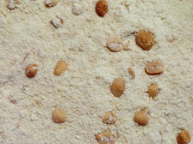 Gari soslu, gari, şeker, süt, yer fıstığı ya da yer fıstığı ve su karıştırılarak yapılan Ganalı tatlısı. Gari taze nişasta manyok köküdür. Batı Afrika 'da popülerdir..