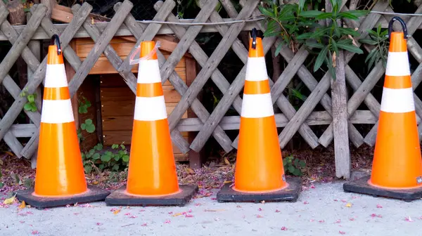 Bakış açısına göre trafik güvenlik konileri