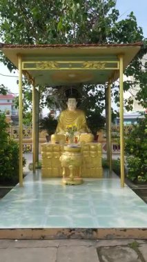 Altın Buda Barış ve Aydınlanma Sembolü Vietnam Saigonu