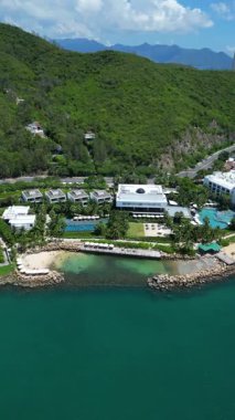 Sonsuzluk Havuzu, Hamakları, Okyanus ve Dağ İnsansız Hava Aracı ile Lüks Sahil Resort Tropikal Instagrammable Otel İnzivası