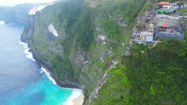 Kelingking Sahilinde Güçlü Okyanus Dalgaları, Nusa Penida, Bali, Endonezya