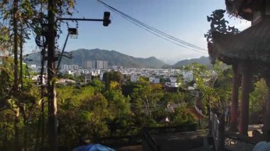 Long Son Pagoda Nha Trang, Vietnam 'da Panoramik Manzara ve Beyaz Buda Heykelleri