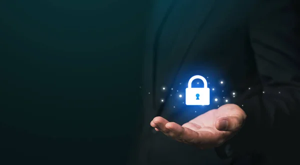 Cyber Security Koncept Affärsman Hand Skydd Nätverk Med Lås Ikon — Stockfoto
