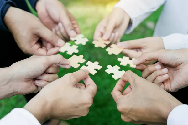 Group Business People Assembling Jigsaw Puzzle Concept Cooperation Teamwork Help — Stock Photo, Image