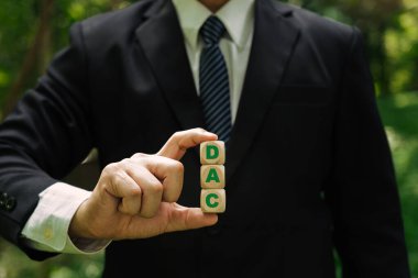 Karbon yakalama ve iklim teknolojisi konsepti. Doğrudan Hava Yakalama (DAC).