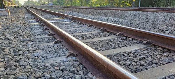 Endonezya 'da Demiryolu İzleri